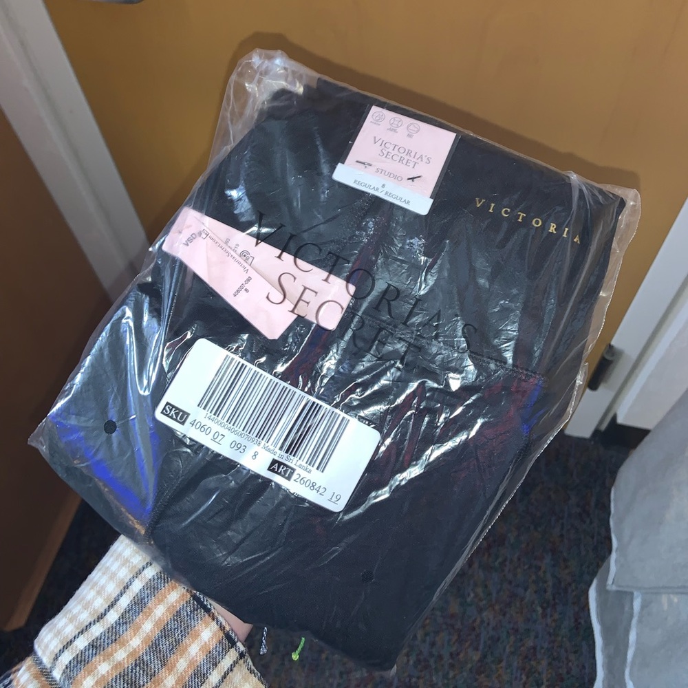 Victoria’s Secret Studio Leggings - Black